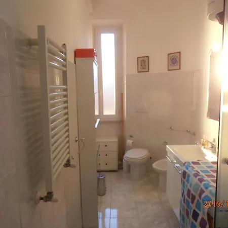 San Lorenzo Flat *
